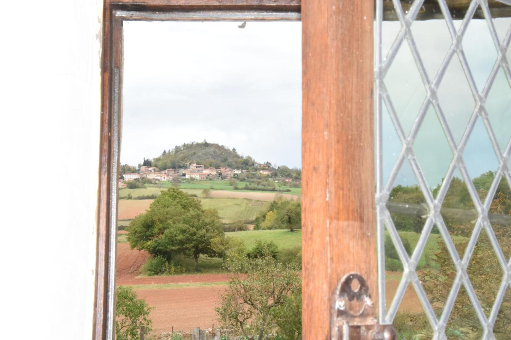 Chateau Des Aiguilles Saint-Remy-de-Chargnat Ruang foto